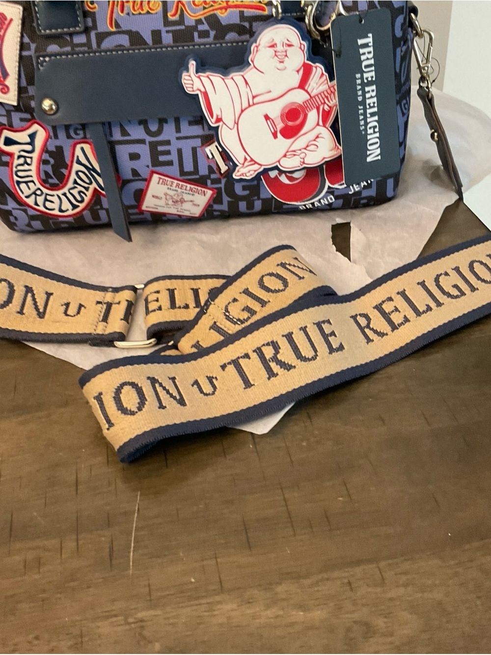 Women’s True Religion Multi Patch Logo Satchel And Crossbody Handbag NWT - Picture 6 of 11